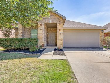 2208 Cavalry Drive, Fort Worth, TX 76177