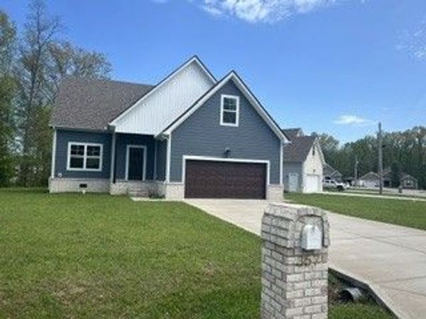 357 Oak Glen Dr , Smithville, TN 37166