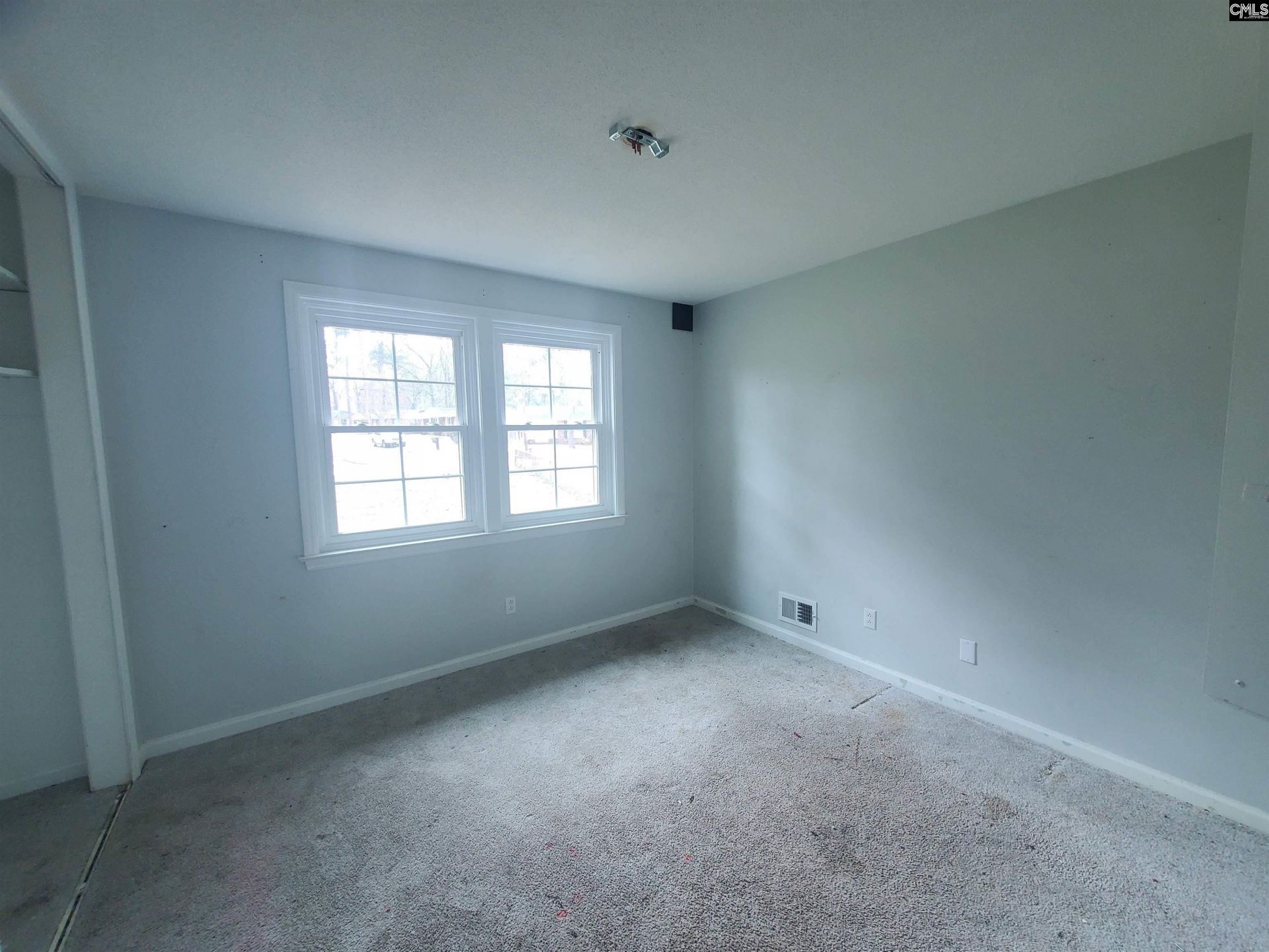 1842 Cunningham Road  Photo 9
