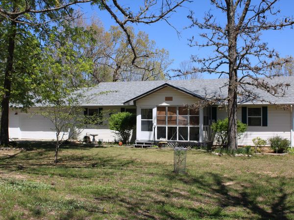 14586 Co Rd 9290 , Koshkonong, MO 65692