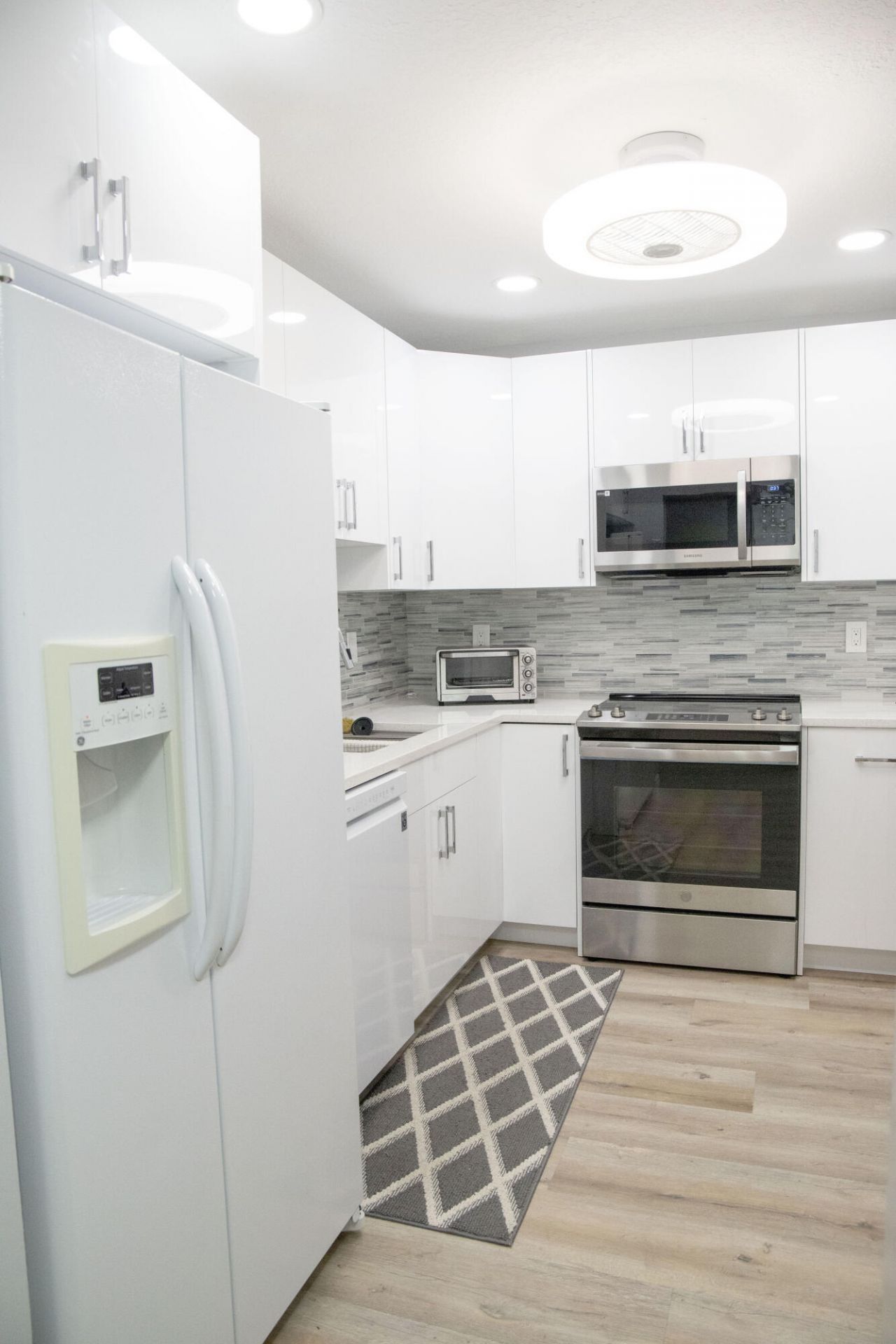 2851 Somerset Drive, Unit 116 E, Lauderdale Lakes, FL 33311 Photo