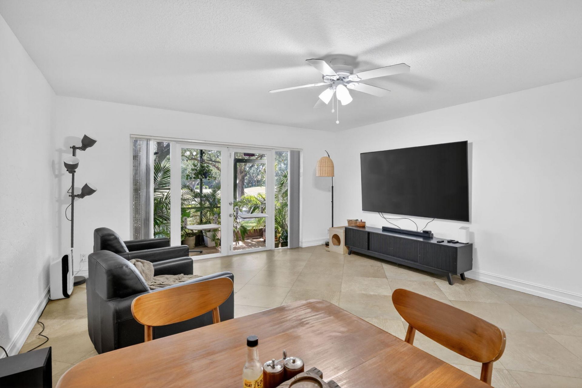 9101 Jacaranda Lane, Unit 107, Plantation, FL 33324 Photo