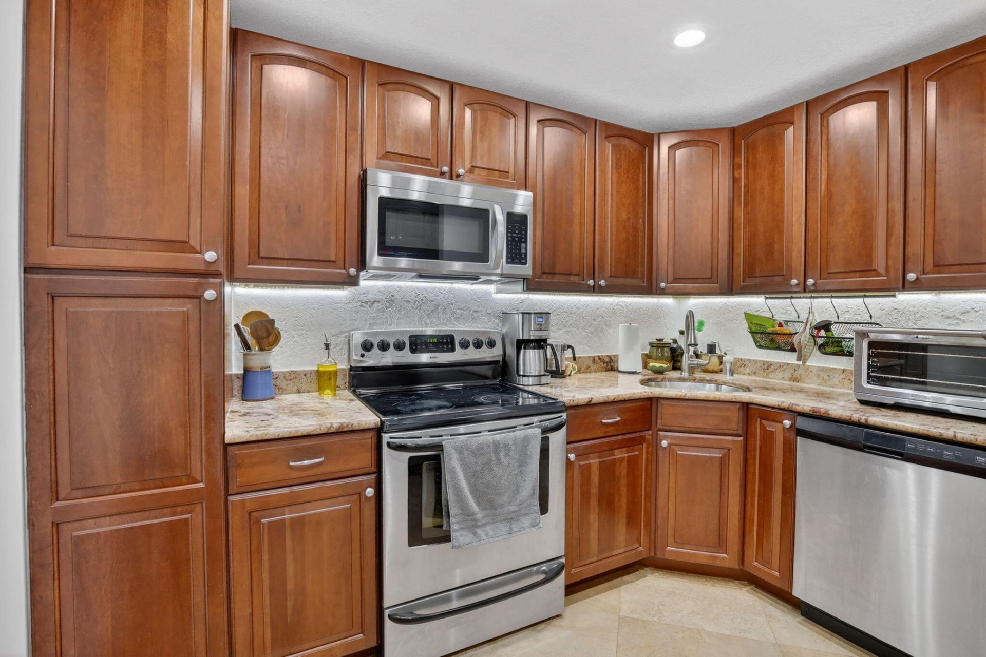 9101 Jacaranda Lane, Unit 107, Plantation, FL 33324 Photo