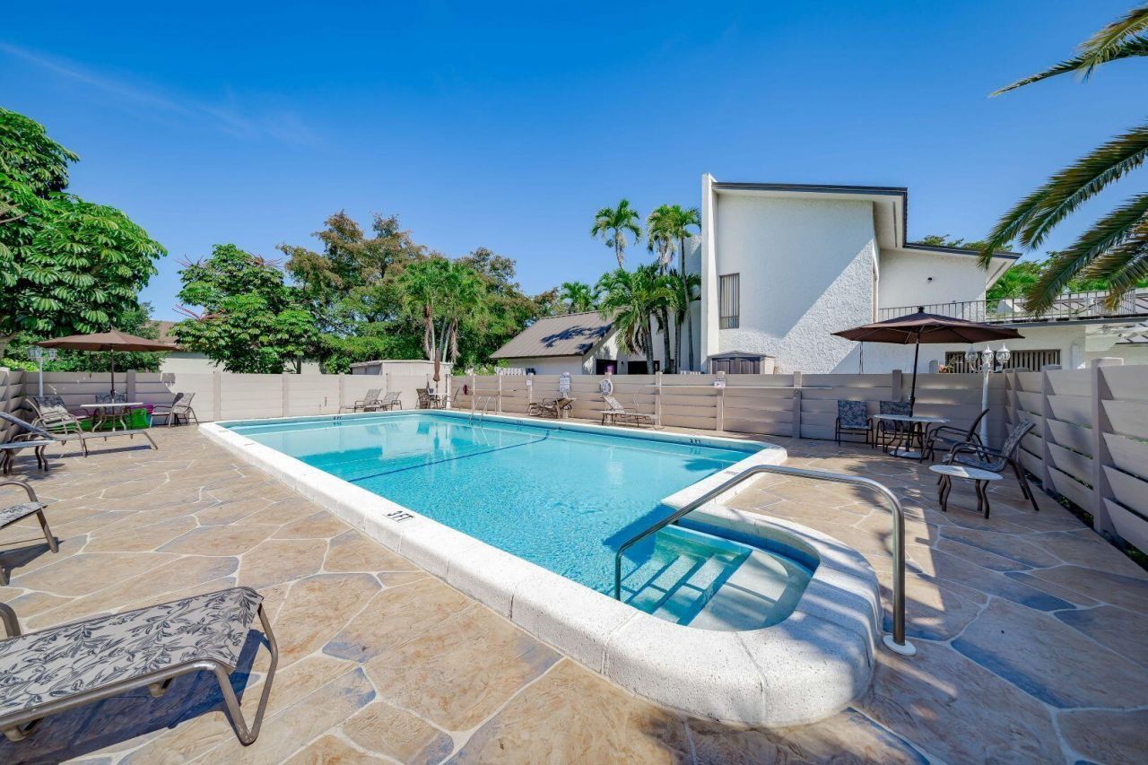 9101 Jacaranda Lane, Unit 107, Plantation, FL 33324 Photo