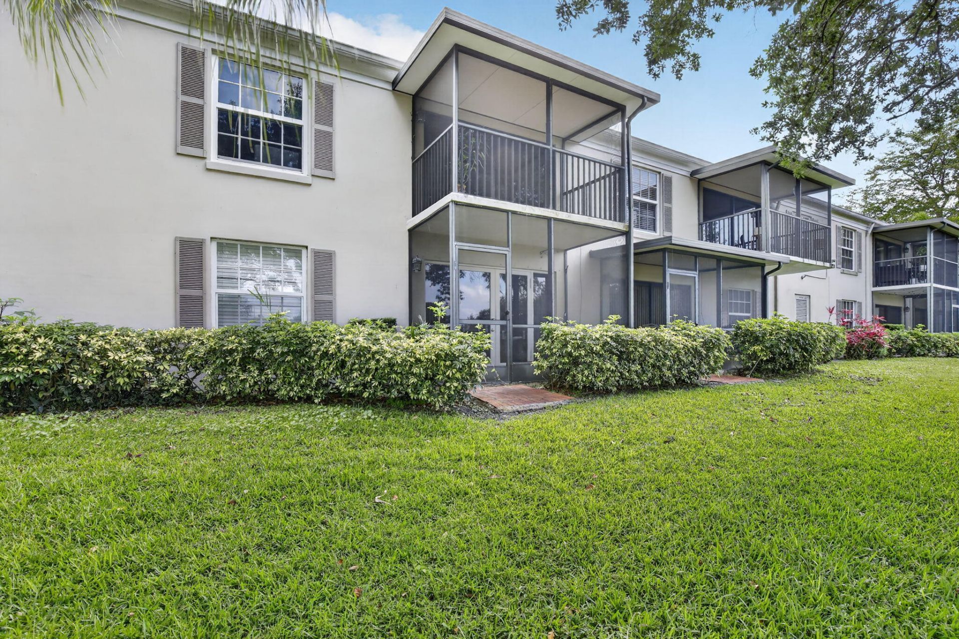 9101 Jacaranda Lane, Unit 107, Plantation, FL 33324 Photo