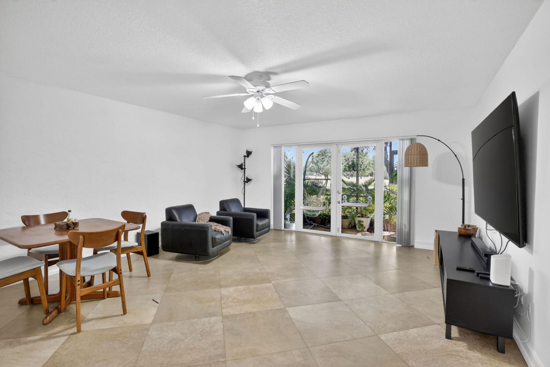 9101 Jacaranda Lane, Unit 107, Plantation, FL 33324 Photo