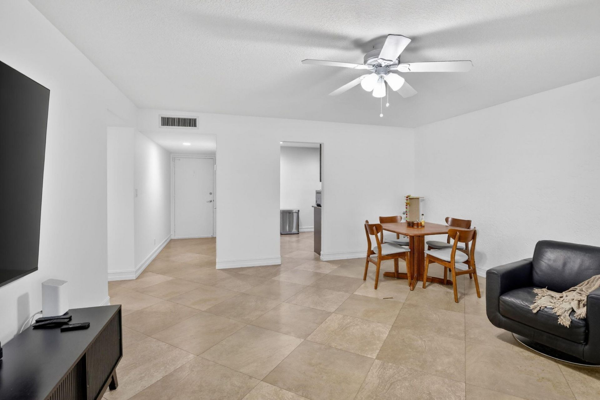 9101 Jacaranda Lane, Unit 107, Plantation, FL 33324 Photo
