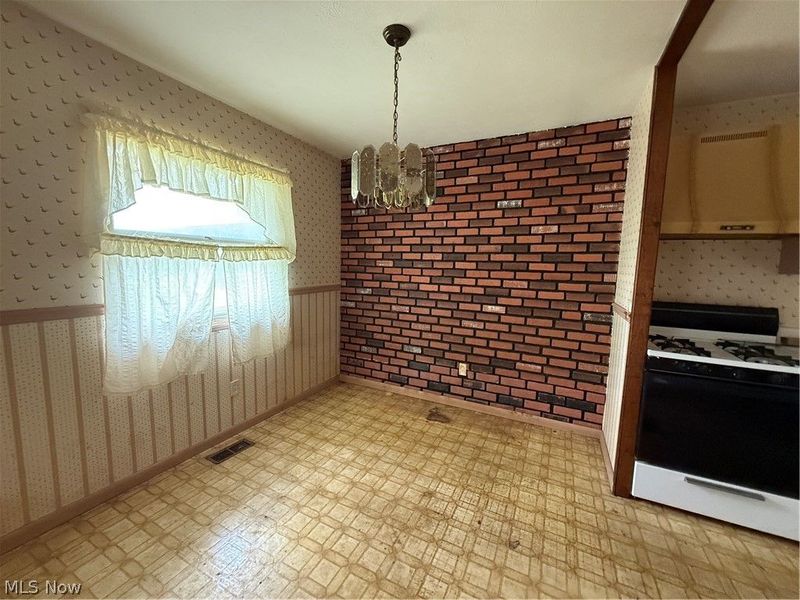 7004 Roe Boulevard, Madison, OH 44057 Photo 4