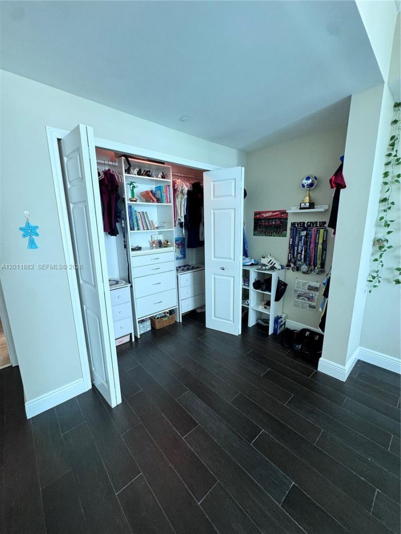 2101 Brickell Ave, Unit 3205, Miami, FL 33129 Photo