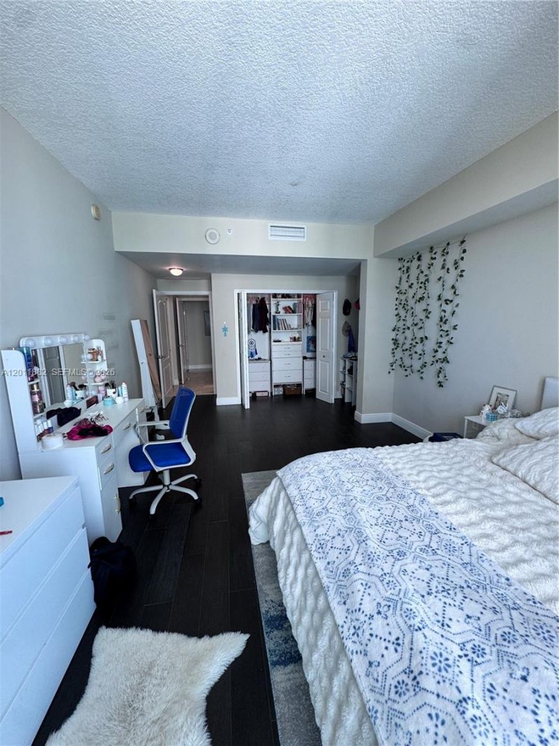 2101 Brickell Ave, Unit 3205, Miami, FL 33129 Photo