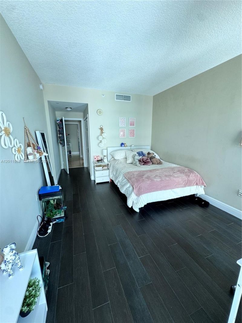 2101 Brickell Ave, Unit 3205, Miami, FL 33129 Photo