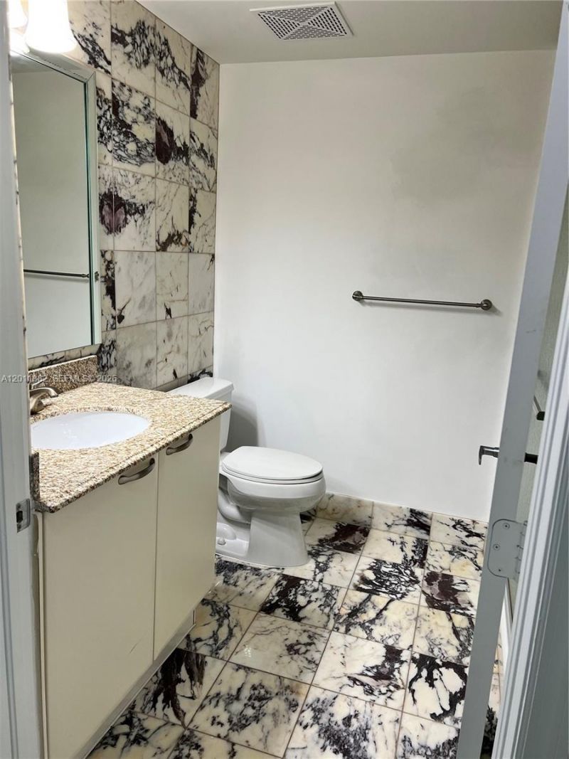 2101 Brickell Ave , Unit 3205, Miami, FL 33129 Photo