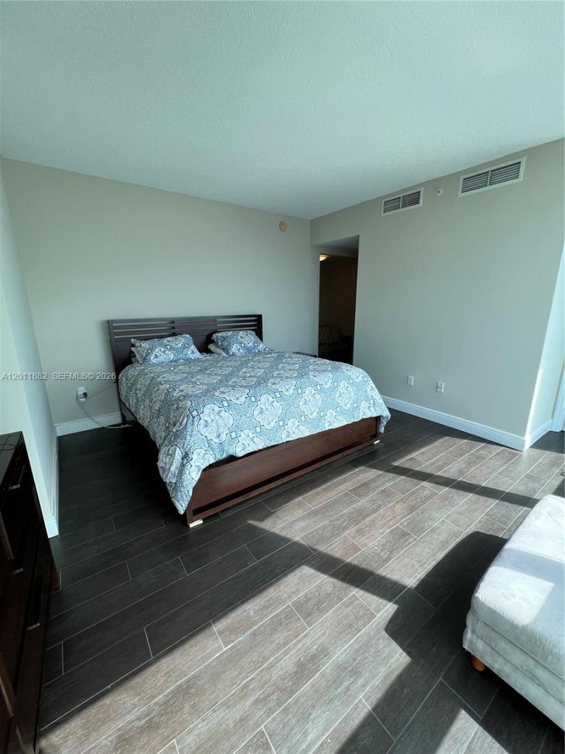 2101 Brickell Ave , Unit 3205, Miami, FL 33129 Photo