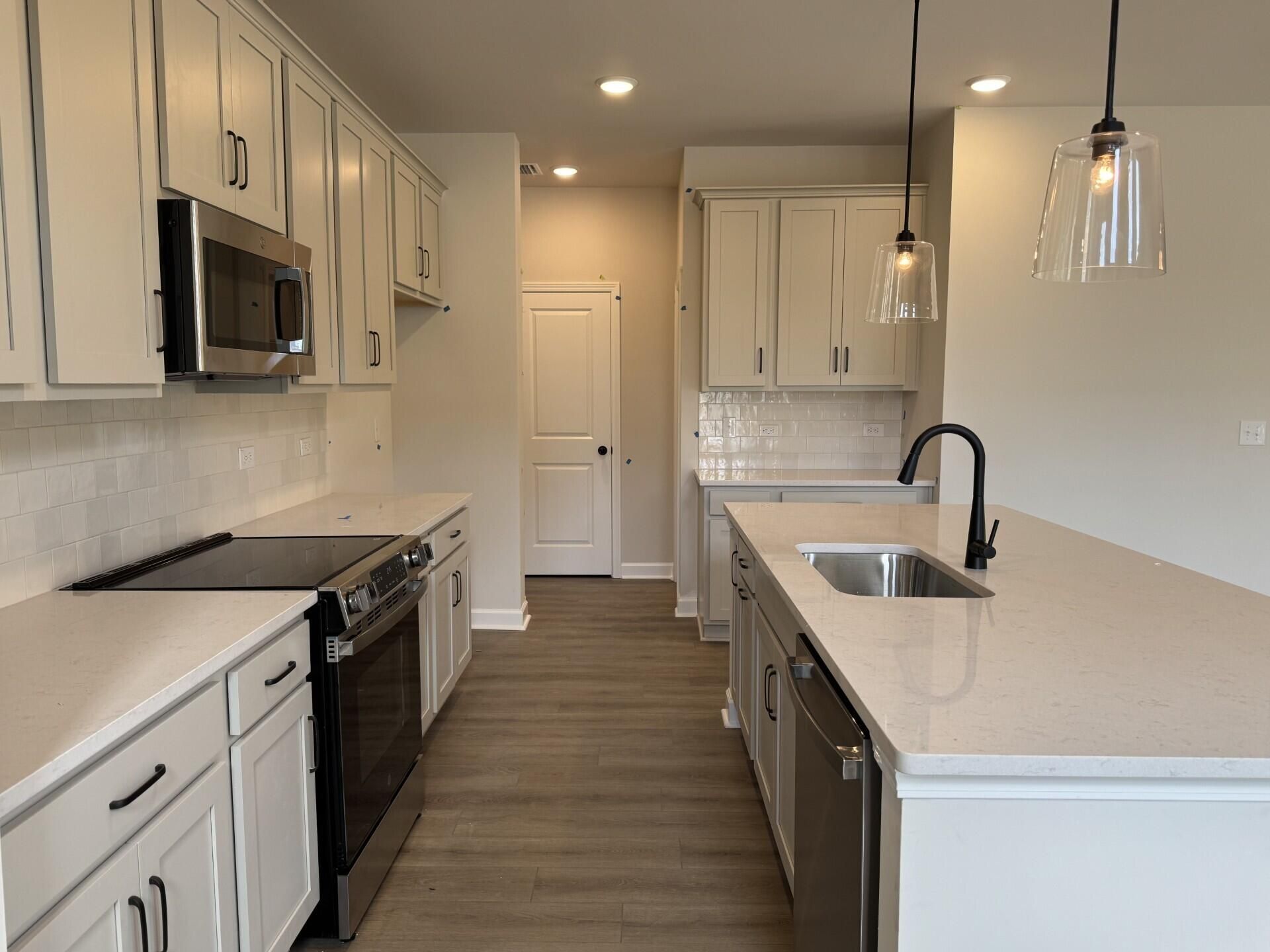 2070 Lavender Bloom Road Photo 10