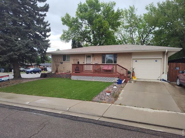 2 Forsyth Dr, Longmont, CO 80504