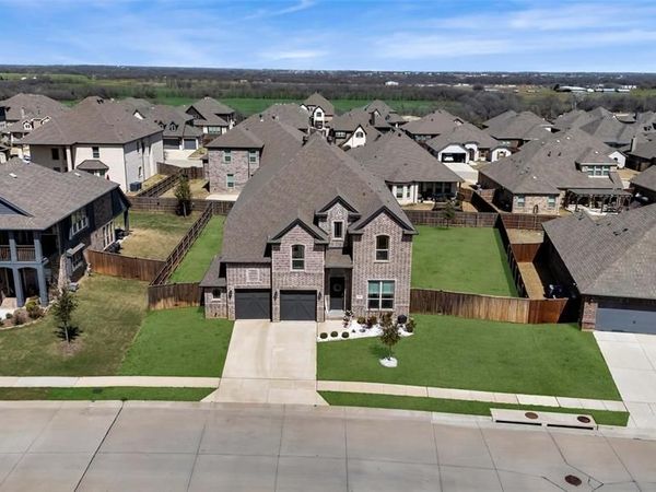 1017 Wrenwood Drive, Justin, TX 76247