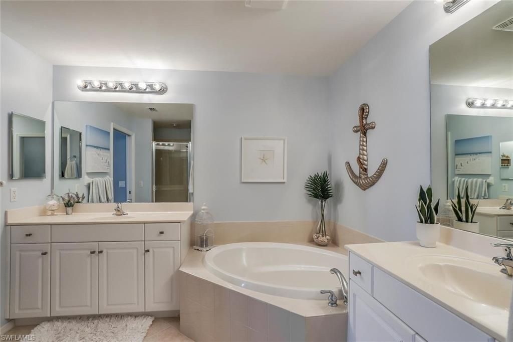 3996 Bishopwood Ct E, Unit 103, Naples, FL 34114 Photo