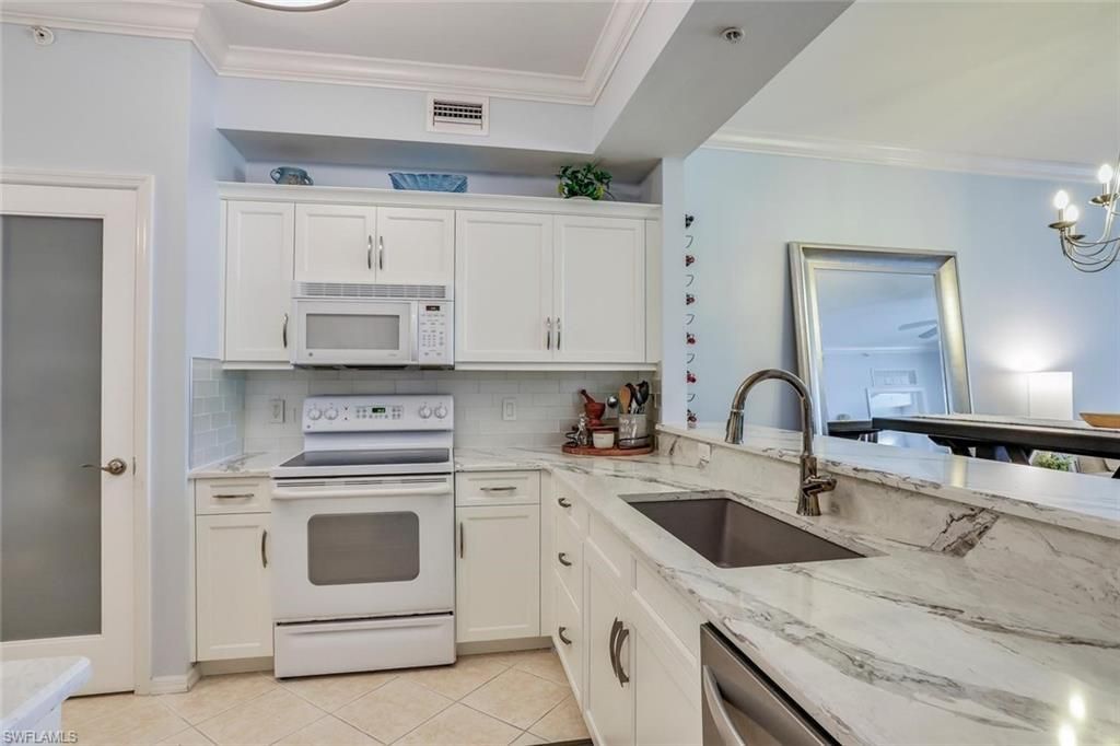 3996 Bishopwood Ct E, Unit 103, Naples, FL 34114 Photo
