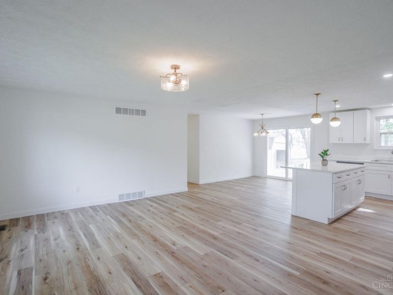 4310 Wuebold Ln, Union Twp, OH 45245 Photo 8