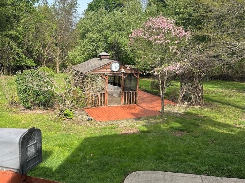 10095 Johnnycake Ridge Rd , Concord Township, OH 44077 Photo 2