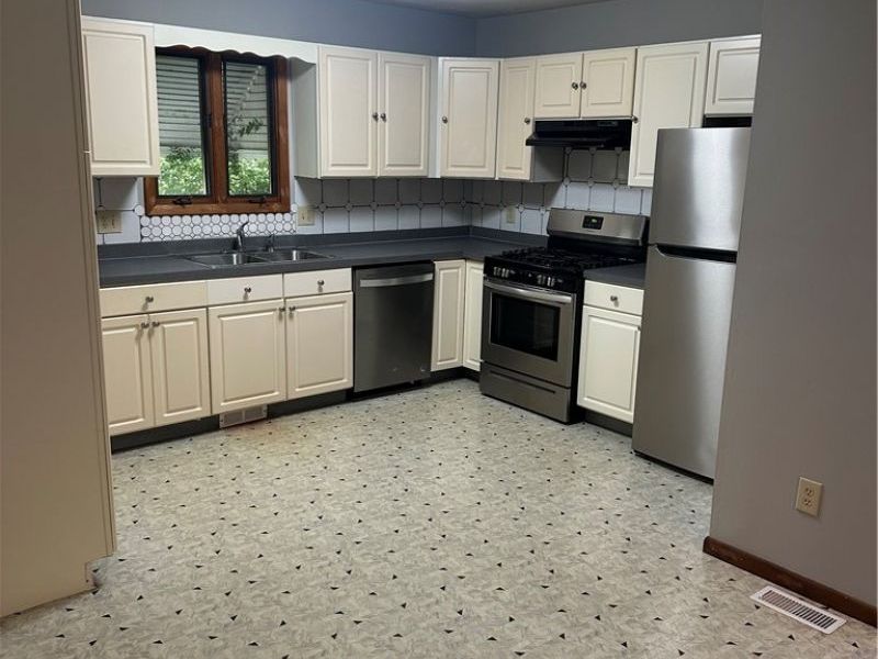 10095 Johnnycake Ridge Rd , Concord Township, OH 44077 Photo 6