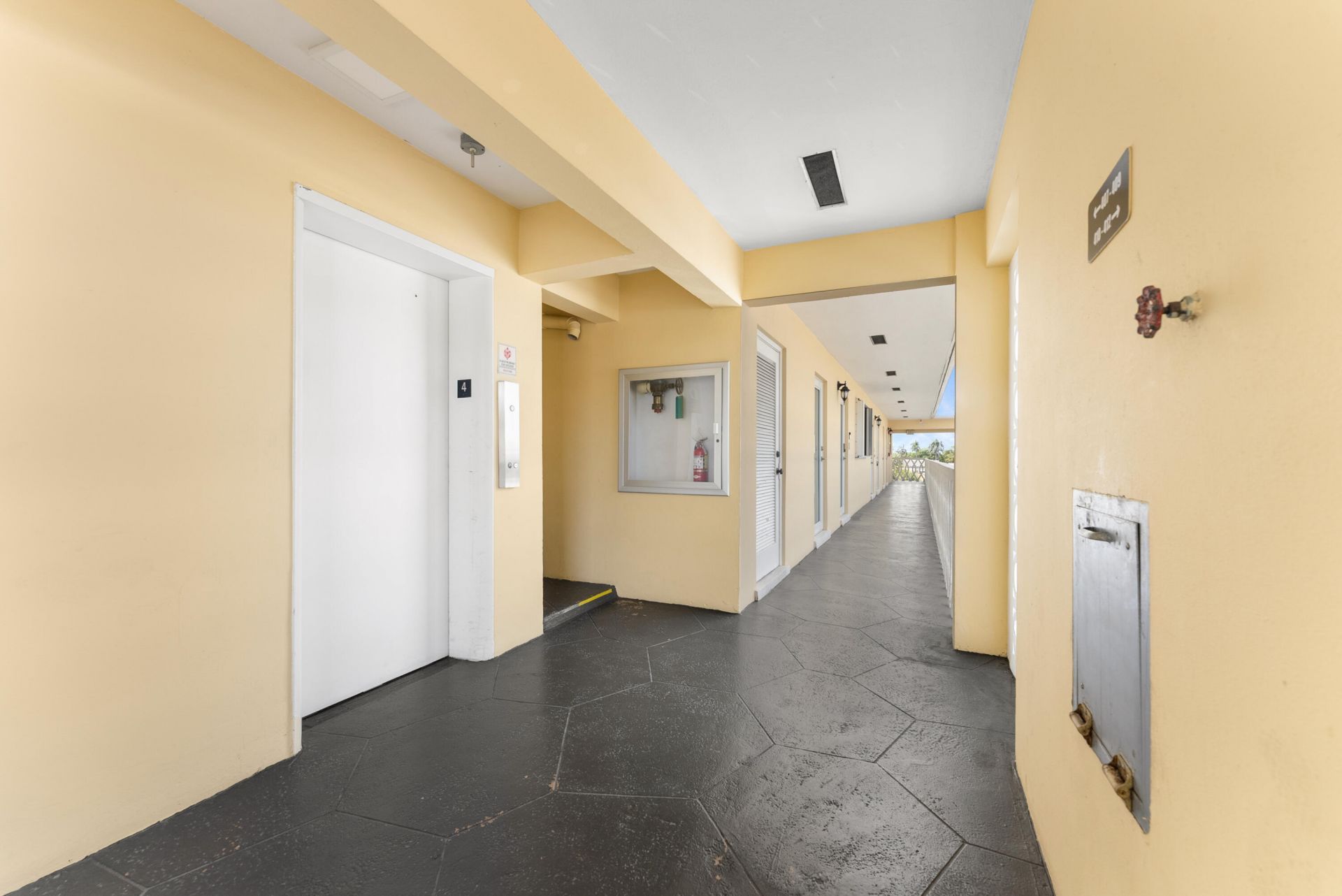 330 N Federal Highway, Unit 408, Deerfield Beach, FL 33441 Photo