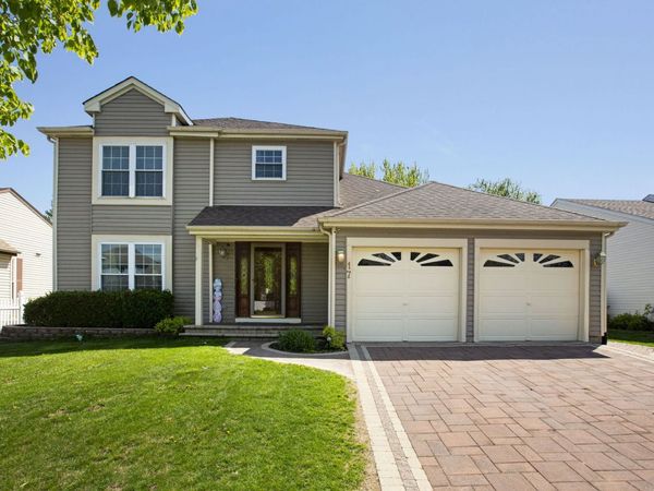17 Buchanan Lane, Streamwood, IL 60107