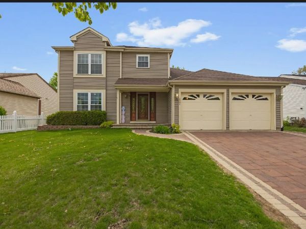 17 Buchanan Lane , Streamwood, IL 60107