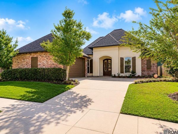 14628 Lake Town Dr, Baton Rouge, LA 70810