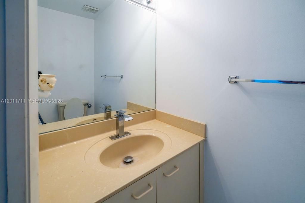 243 NE 212th Ter, Miami, FL 33179 Photo