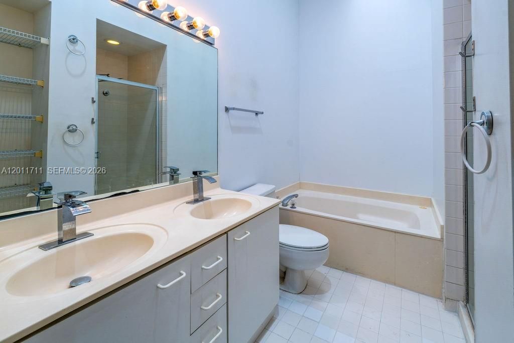 243 NE 212th Ter, Miami, FL 33179 Photo