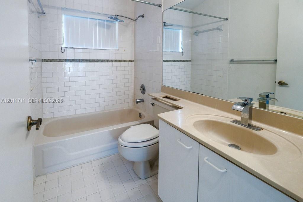 243 NE 212th Ter, Miami, FL 33179 Photo