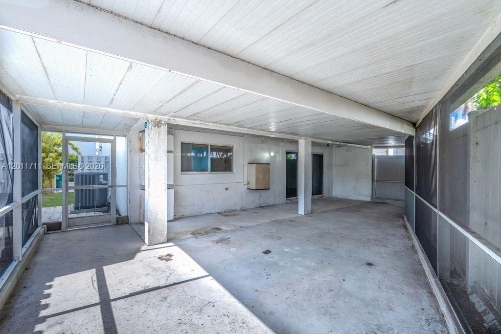 243 NE 212th Ter, Miami, FL 33179 Photo