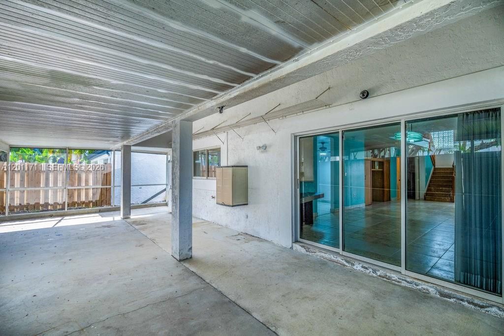 243 NE 212th Ter, Miami, FL 33179 Photo