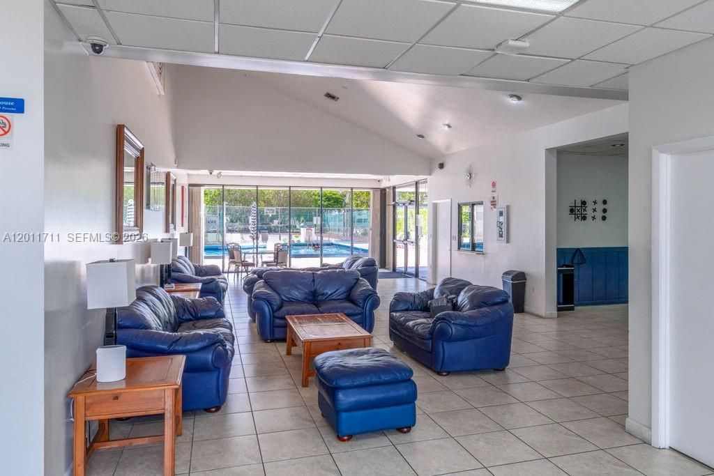 243 NE 212th Ter, Miami, FL 33179 Photo