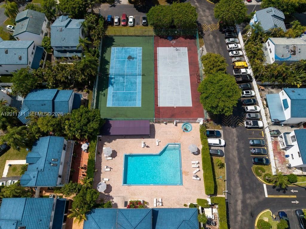 243 NE 212th Ter, Miami, FL 33179 Photo