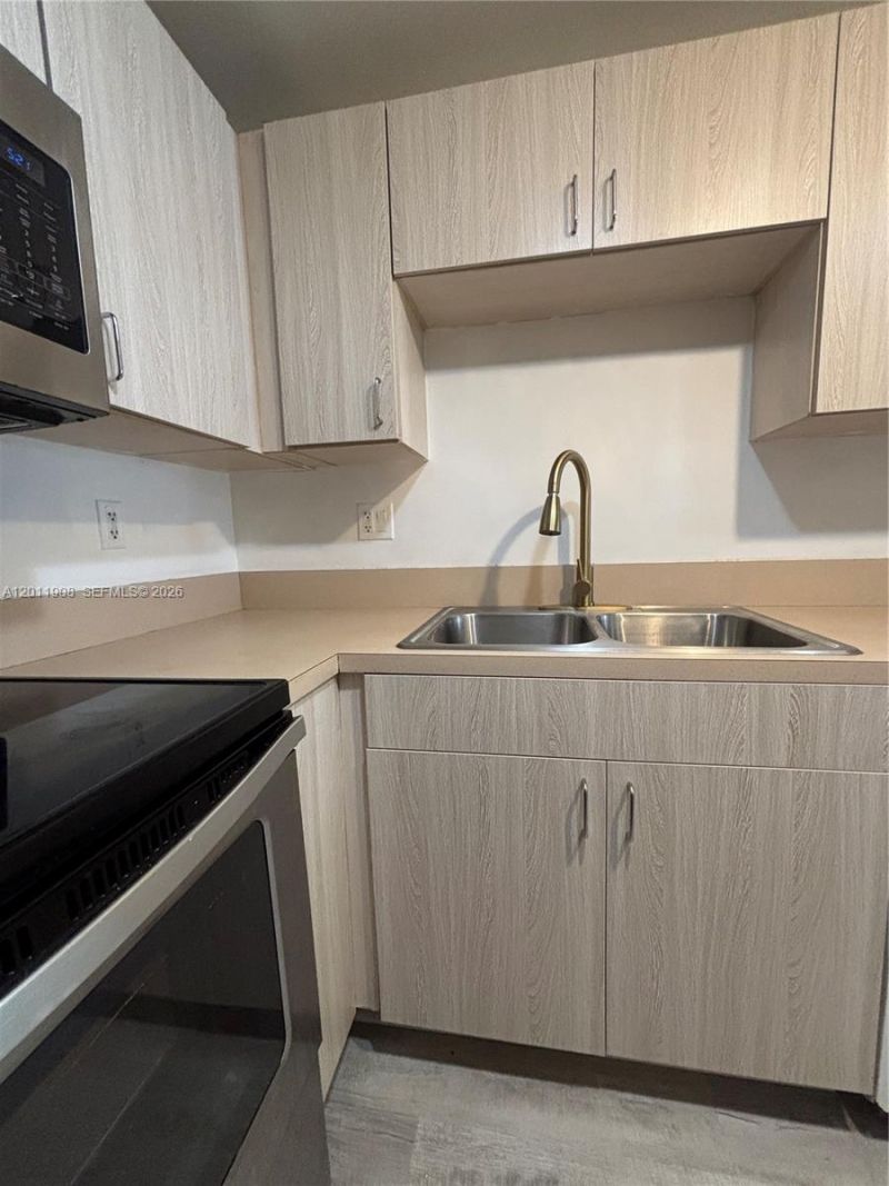 185 SE 14th Ter , Unit 603, Miami, FL 33131 Photo