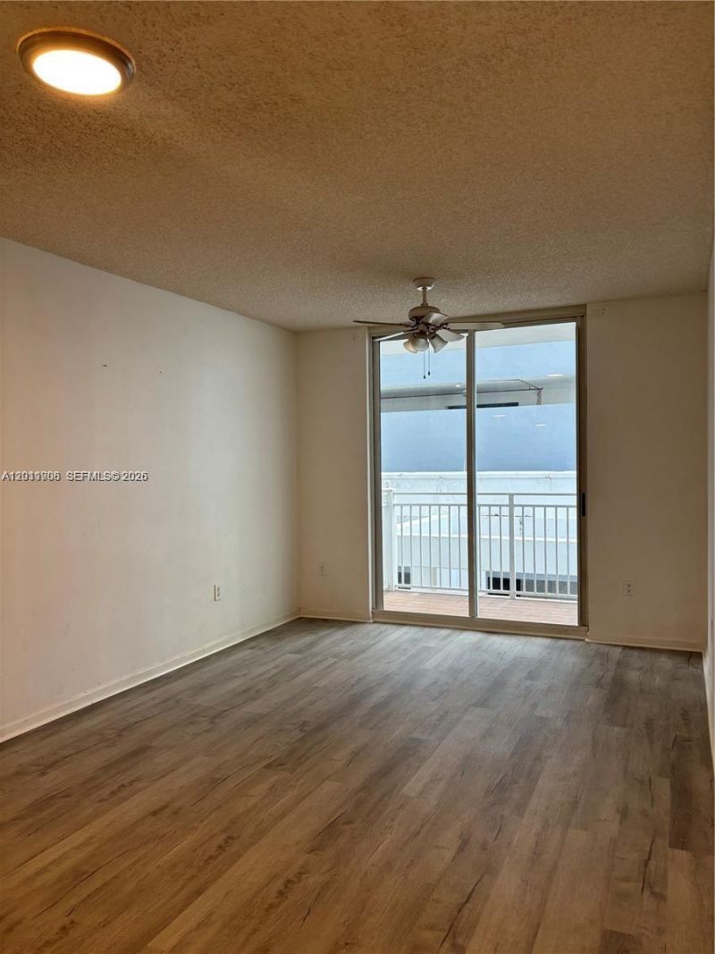 185 SE 14th Ter , Unit 603, Miami, FL 33131 Photo