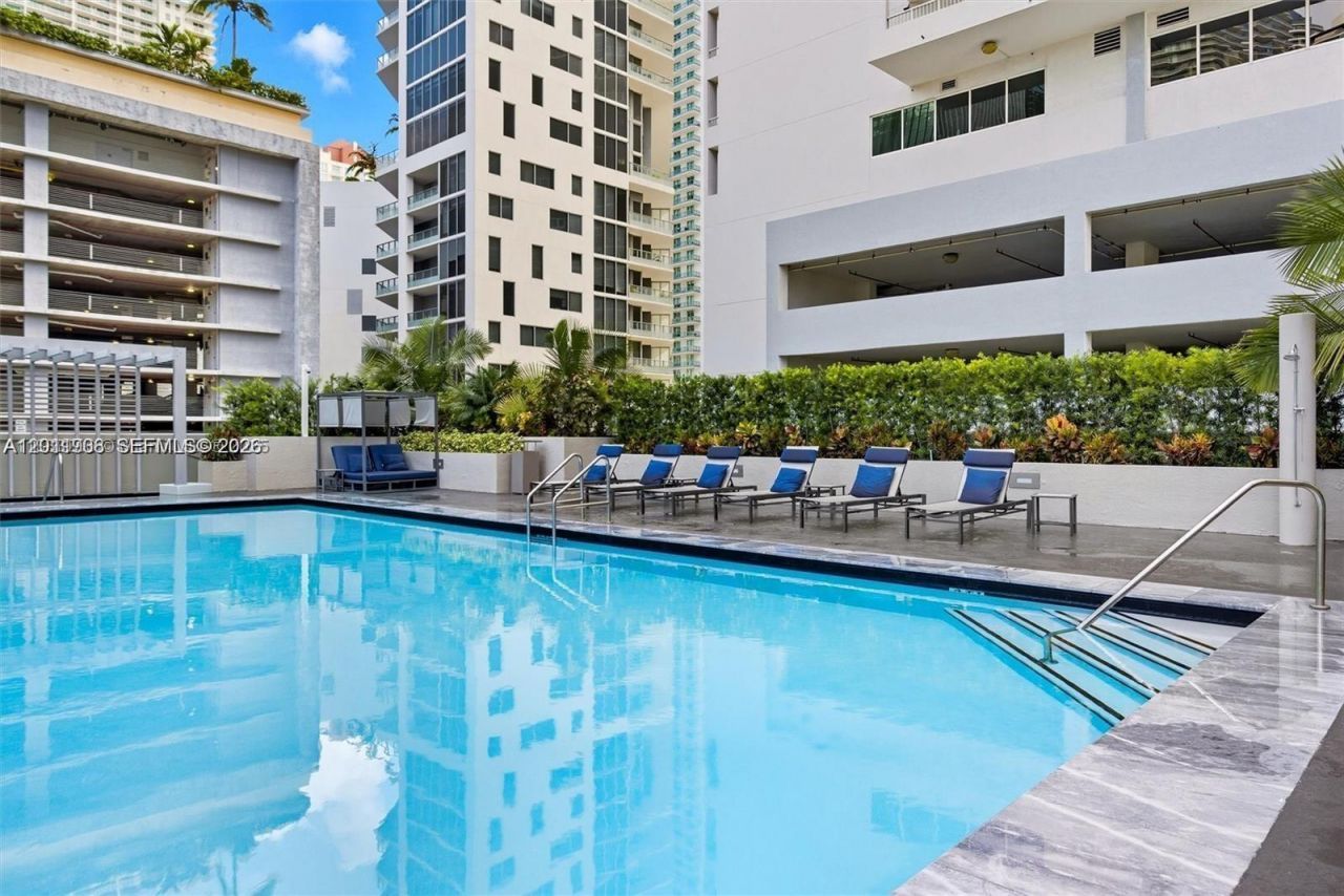 185 SE 14th Ter , Unit 603, Miami, FL 33131 Photo