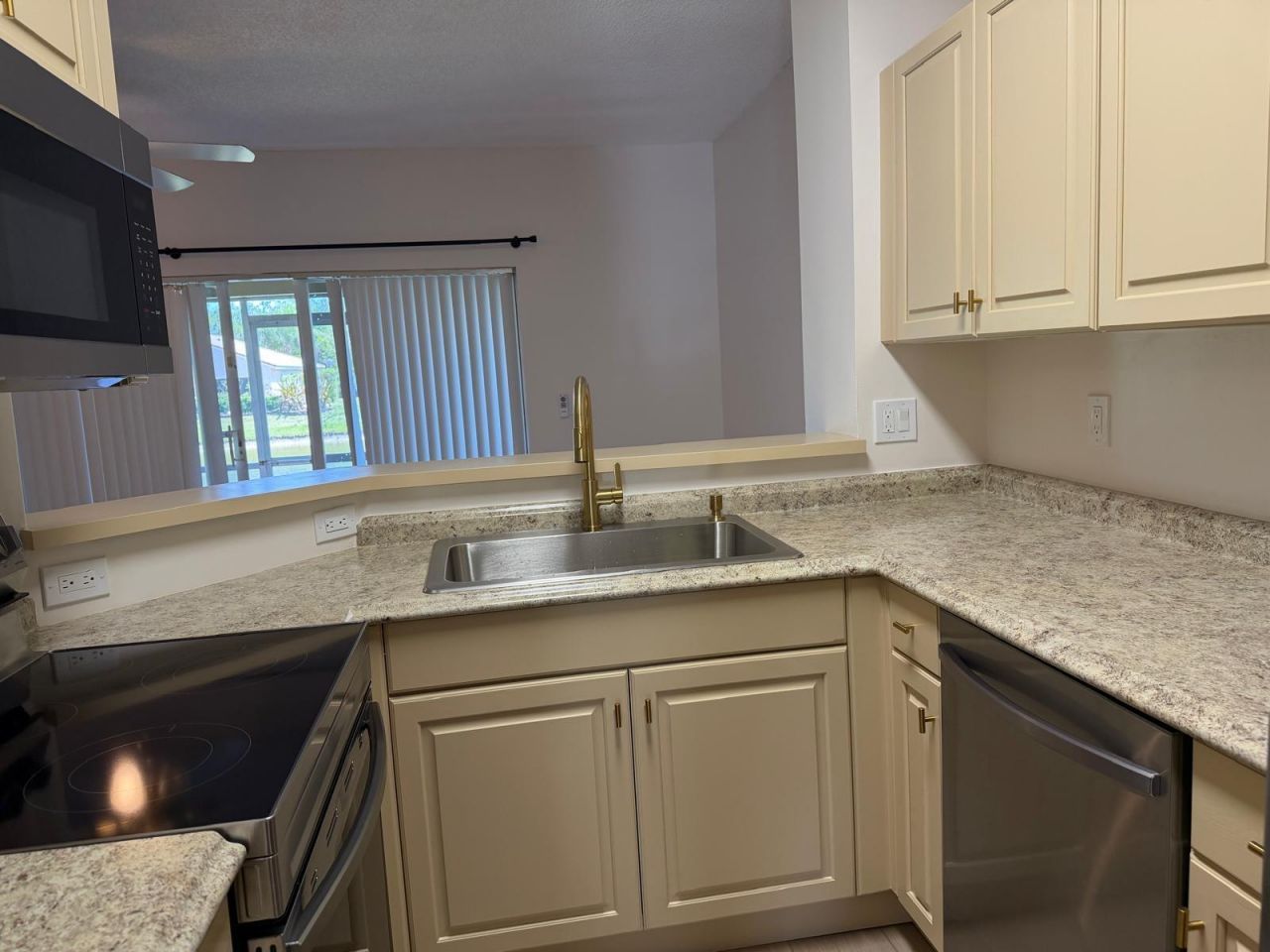 12032 SW 5th Court, Unit 12032, Pembroke Pines, FL 33025 Photo