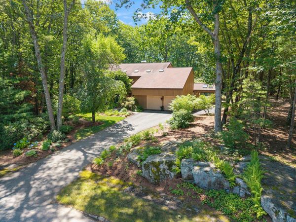 15 Masefield Road, Nashua, NH 03062
