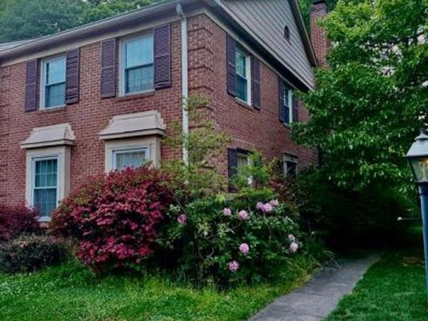 8002 BETHELEN WOODS LANE, SPRINGFIELD, VA 22153
