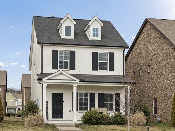 135 Santa Rosa Dr , Gallatin, TN 37066