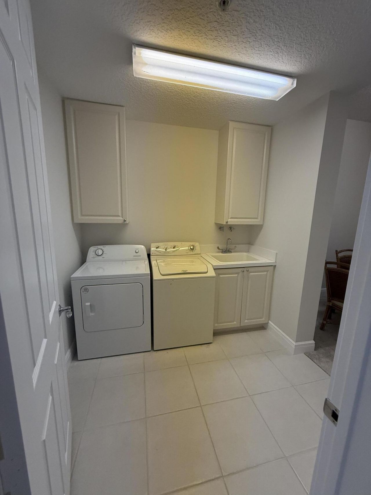 11 W Harbour Isle Dr W W, Unit 105, Fort Pierce, FL 34949 Photo
