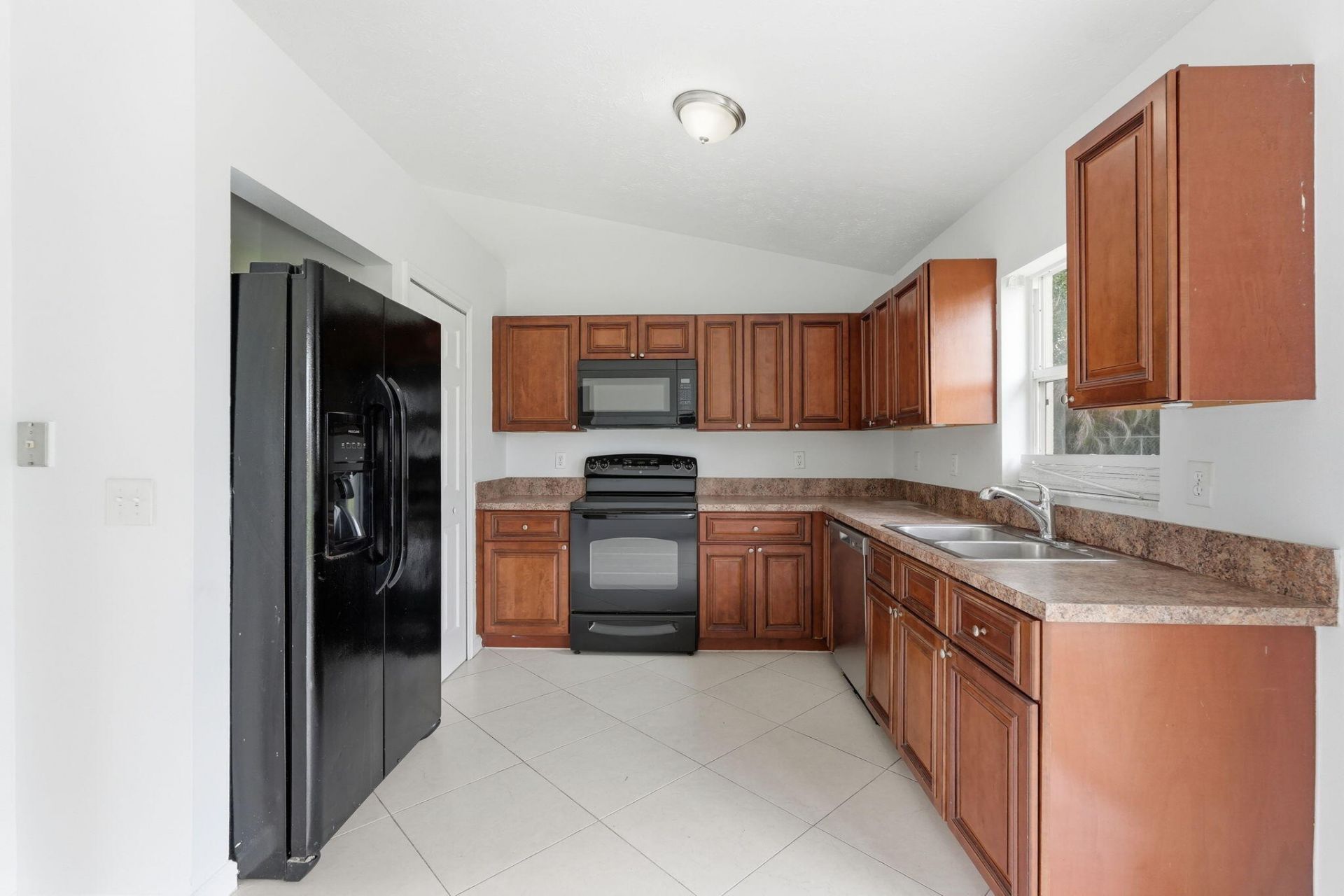 2574 SE Richmond Street, Port Saint Lucie, FL 34952 Photo