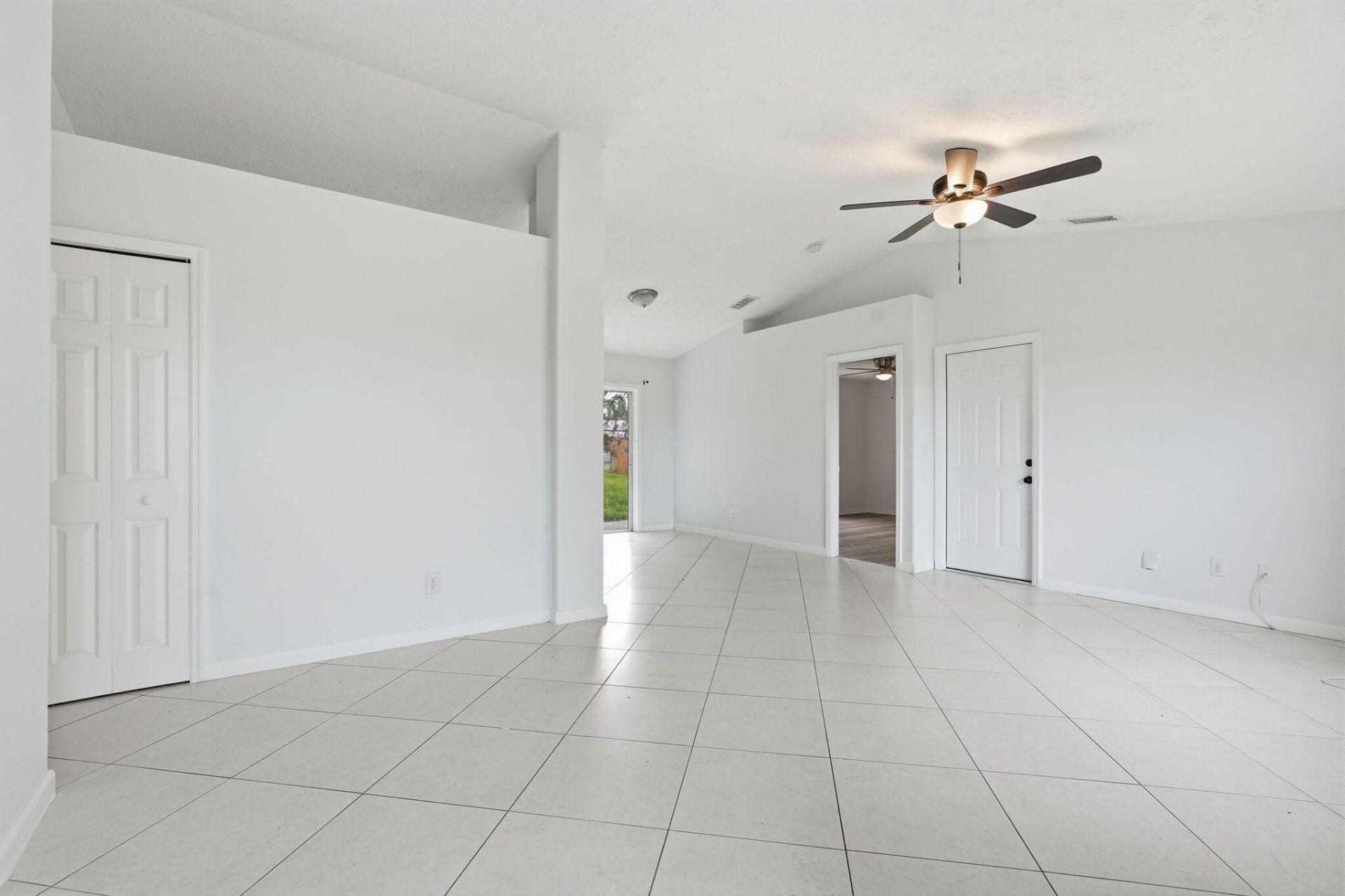 2574 SE Richmond Street, Port Saint Lucie, FL 34952 Photo