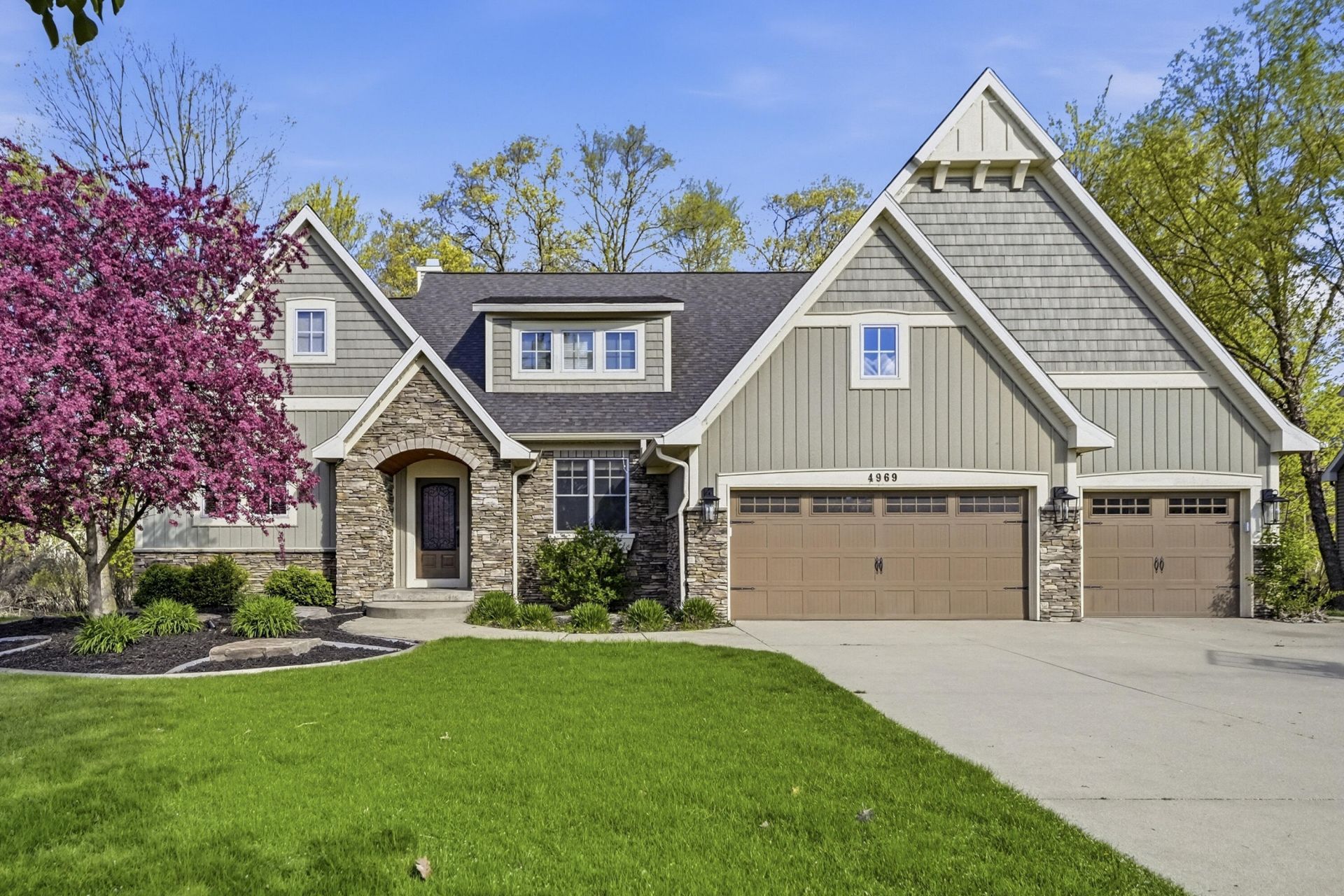 4969 Meadow Springs Trail Se, Ada, MI 49301 Main Photo