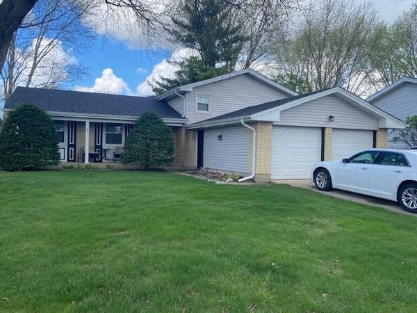 726 Windsor Drive , Crystal Lake, IL 60014