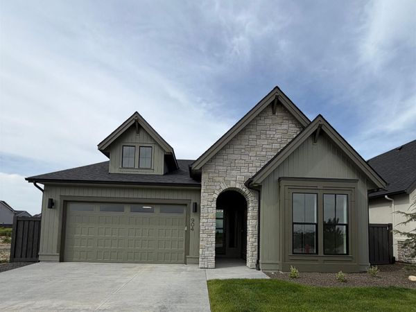 904 E Escalation St, Meridian, ID 83642