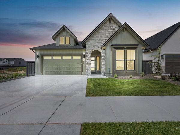 904 E Escalation St, Meridian, ID 83642